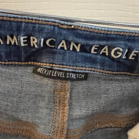 American Eagle Super HighRise 10 Short - Picture 3 of 6